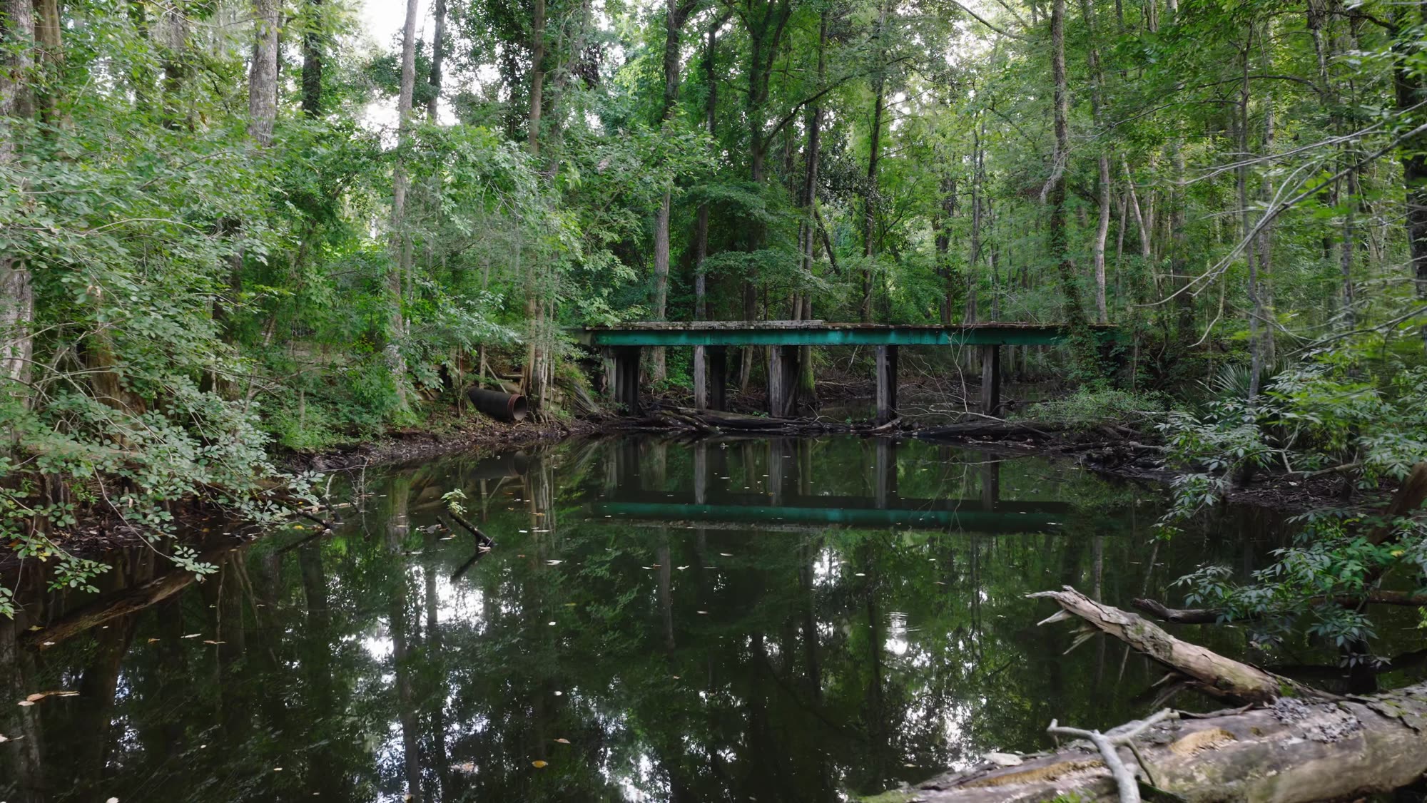 The bridge over the river on the Riverside Course